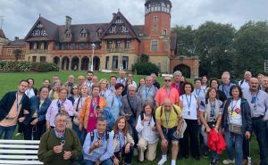 Wireless Tour Guide Headsets in Viajes con Teresa doloremque