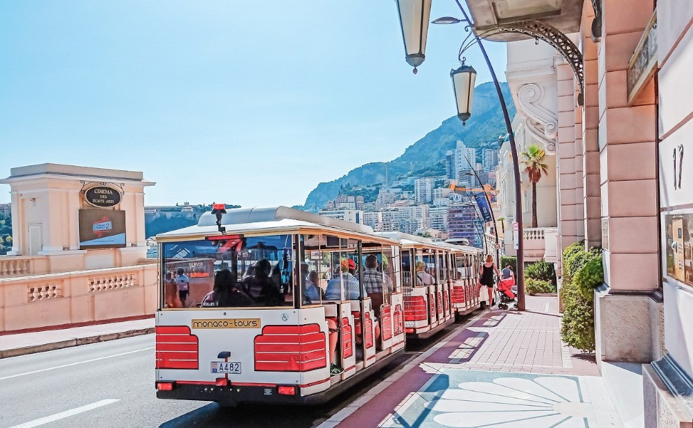 Wireless Tour Guide Systems for Tourist Attractions: The Key to Enhanced Visitor Experience