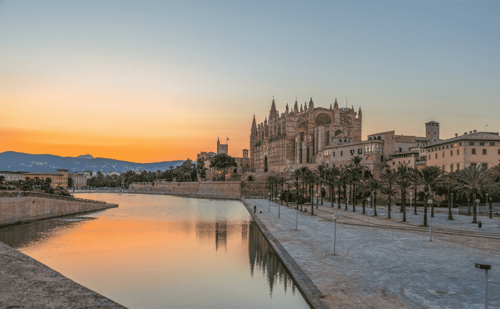 How Retekess Wireless Tour Guide Systems Tour Guide Tools  Reduce the Burden on Tour Guides