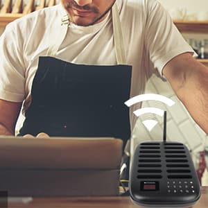 retekess td175 affordable pager system-waiter is pressing the keyboard