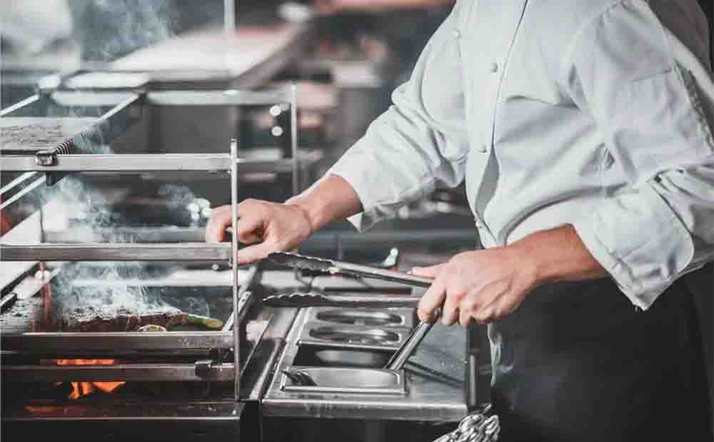 How to Run Your Restaurant Business on the Risk of Worker Shortage 